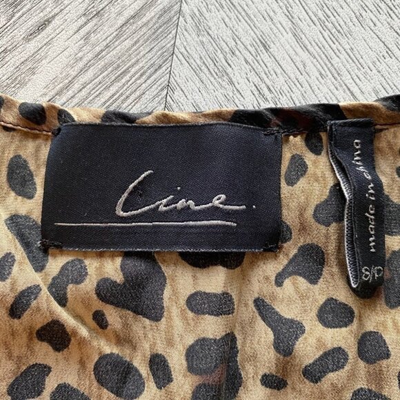 𝅺LINE silk leopard print tank top - Picture 5 of 7